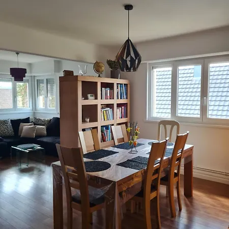 Classe 3 Etoiles, Parking Gratuit, Proche Centre-ville Apartment *